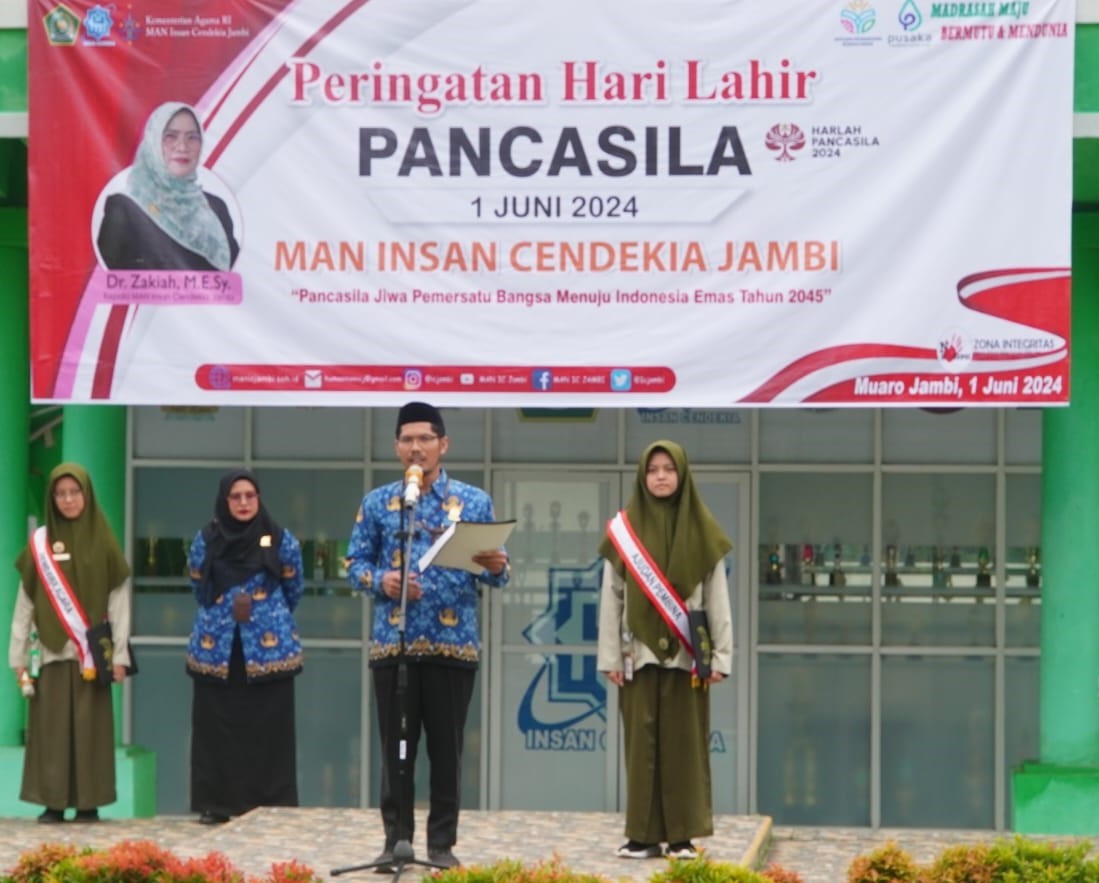 MAN IC Jambi Gelar Upacara Hari Lahir Pancasila: Pancasila Jiwa Pemersatu Bangsa Menuju Indonesia Emas 2045