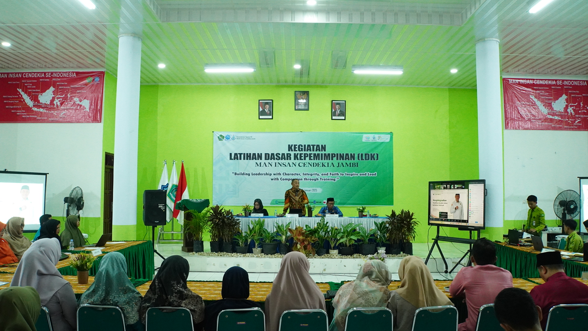 Dumbalar orasiga boqish uchun