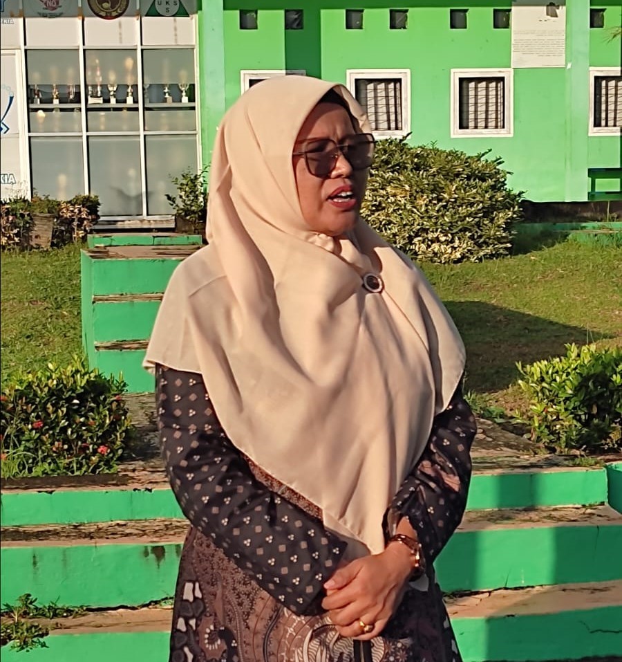 Disiplin Sejak Pagi: Siswa MAN IC Jambi Diingatkan Pentingnya Kesehatan Paru-Paru