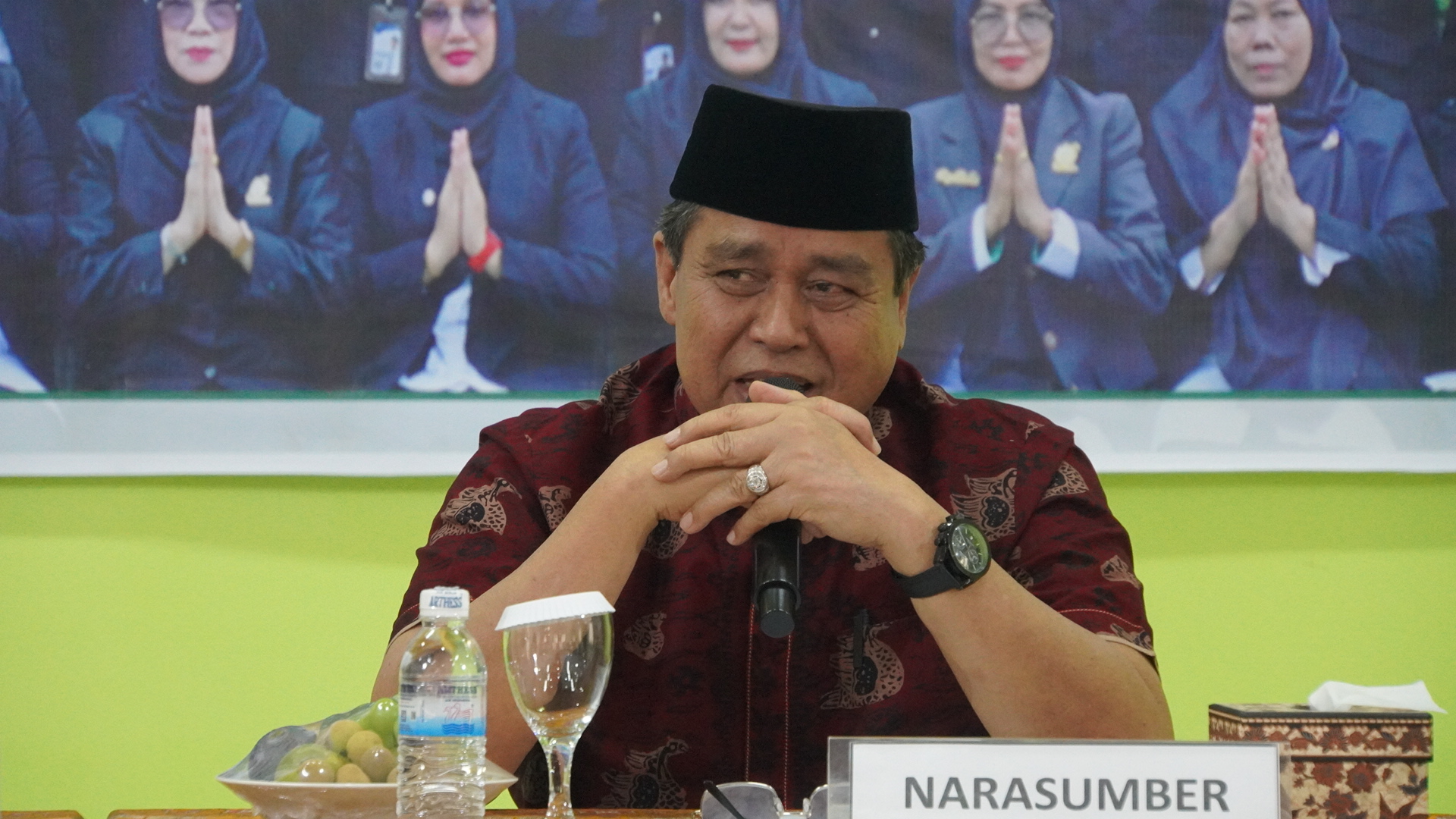 H. Hasan Basri Agus Tekankan Moderasi Beragama untuk Keutuhan Bangsa di Hadapan Siswa MAN IC Jambi