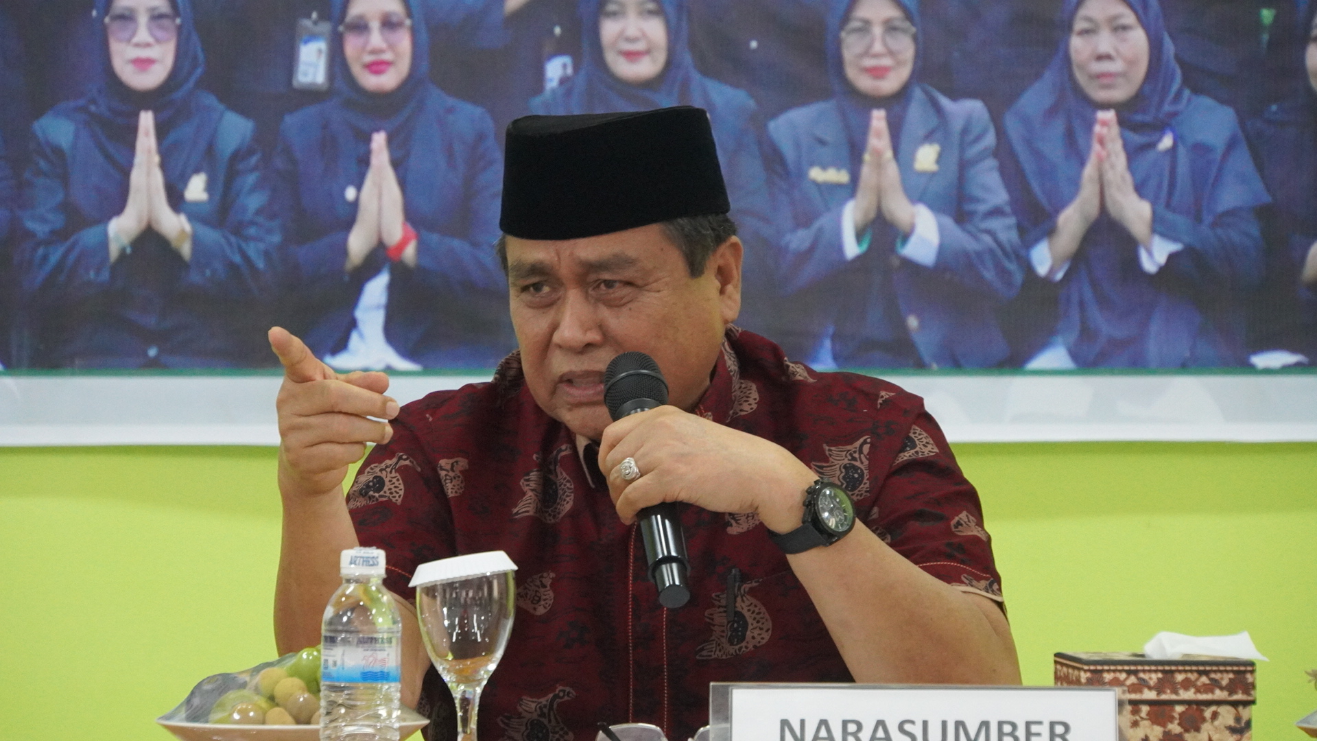Menumbuhkan Sikap Moderat, Bapak H. Hasan Basri Agus Beri Motivasi kepada Siswa MAN IC Jambi