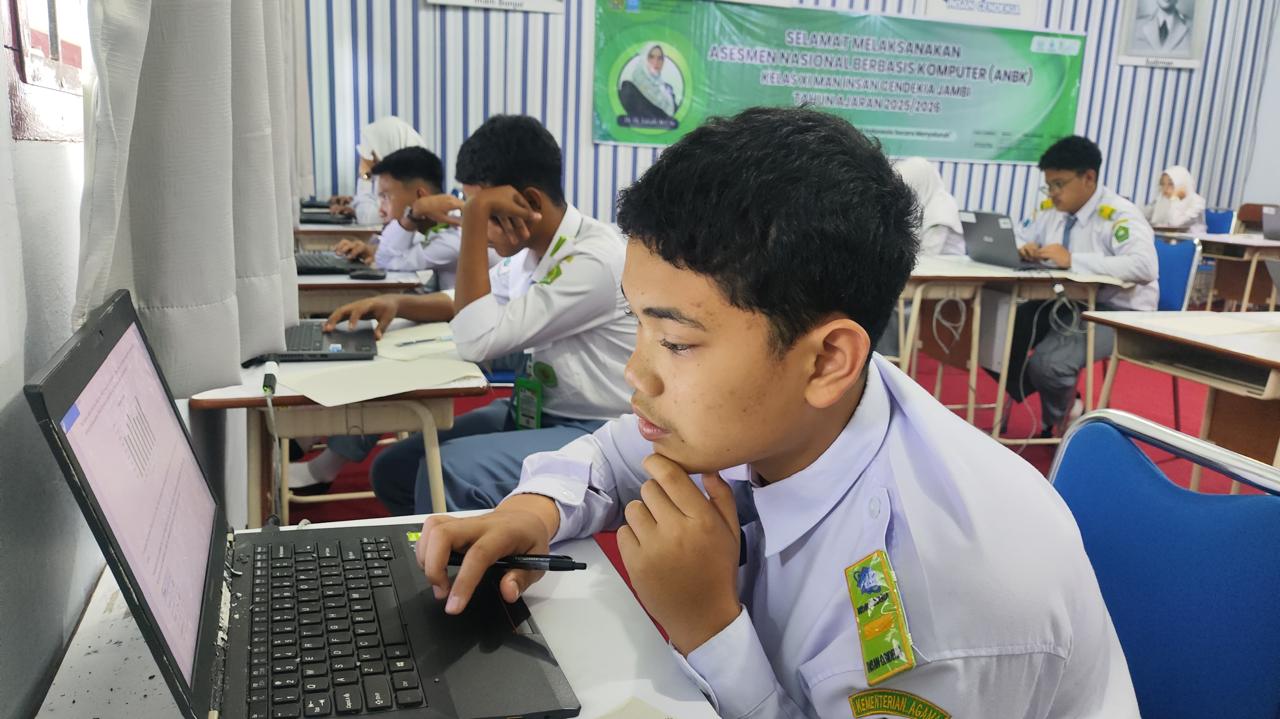 “Sukses Gelar ANBK, MAN Insan Cendekia Jambi Tingkatkan Kualitas Pendidikan Melalui Penilaian Kompetensi Peserta Didik”