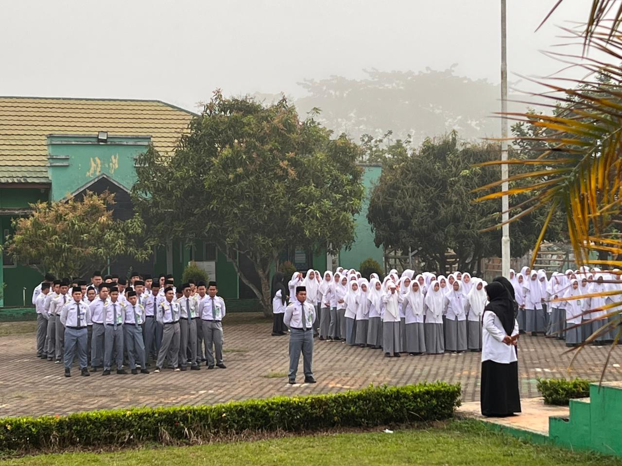 Apel Bersama dan Pembukaan Asesmen Madrasah Kelas XII MAN IC Jambi