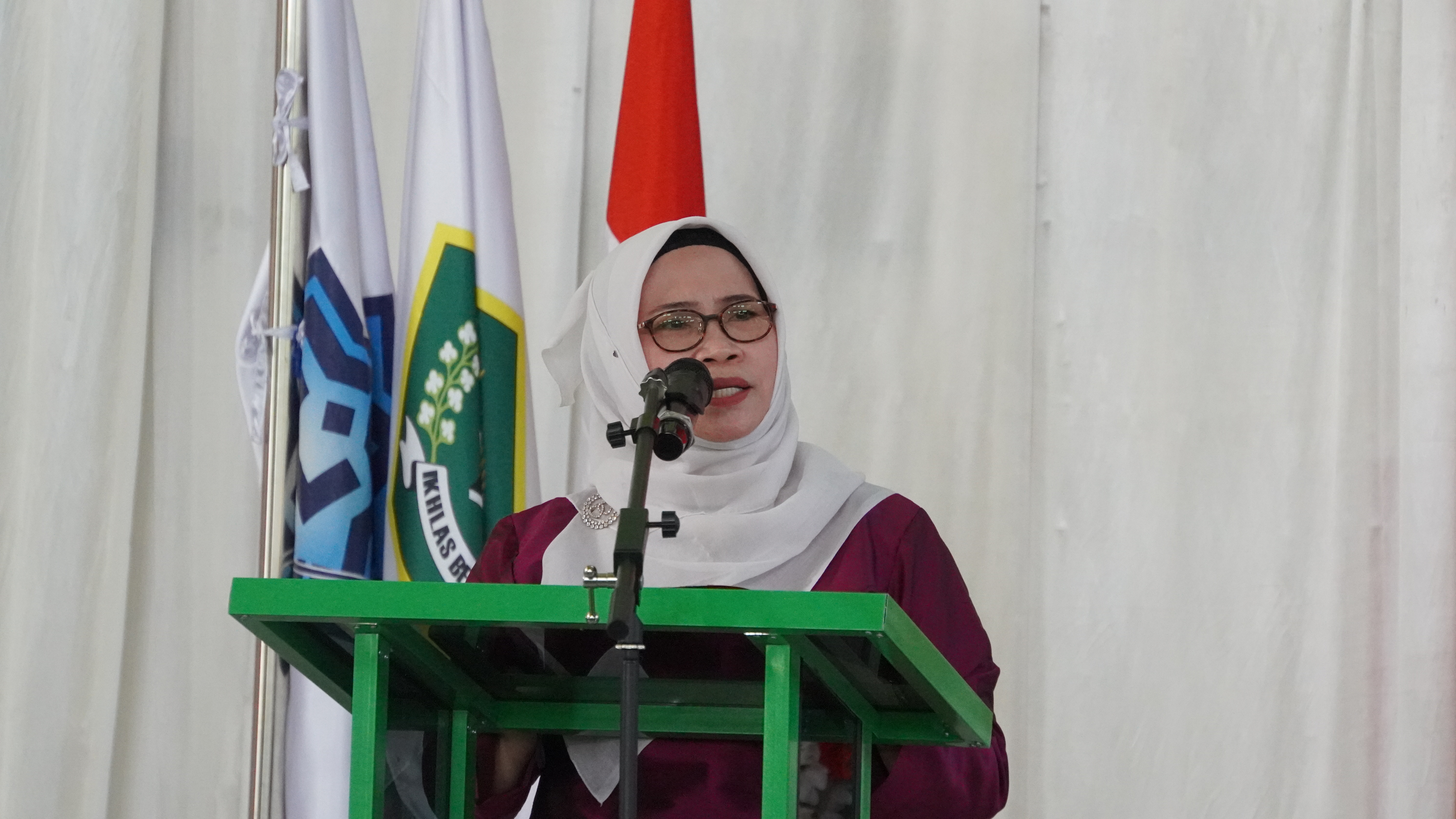 Uzlah Boleh Berakhir, Pembentukan Karakter Tak Boleh Berhenti