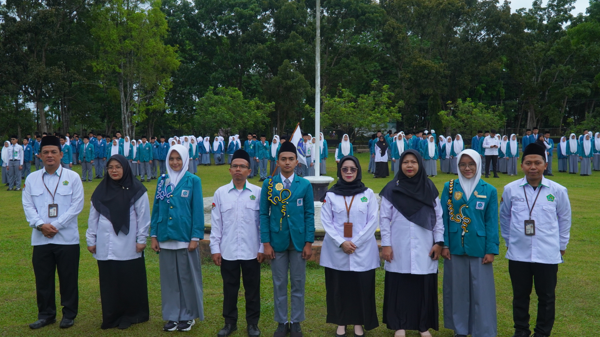 Cetak Pemimpin Muda, MAN IC Jambi Kukuhkan MPS, OSIS, dan LDP 2025–2026