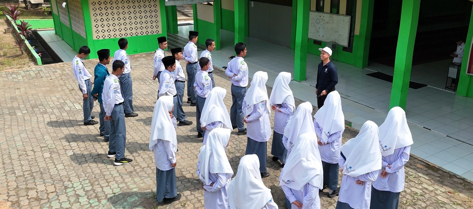 MAN IC Jambi Ikuti Gerakan Serentak Seluruh Indonesia (Geber Mas)