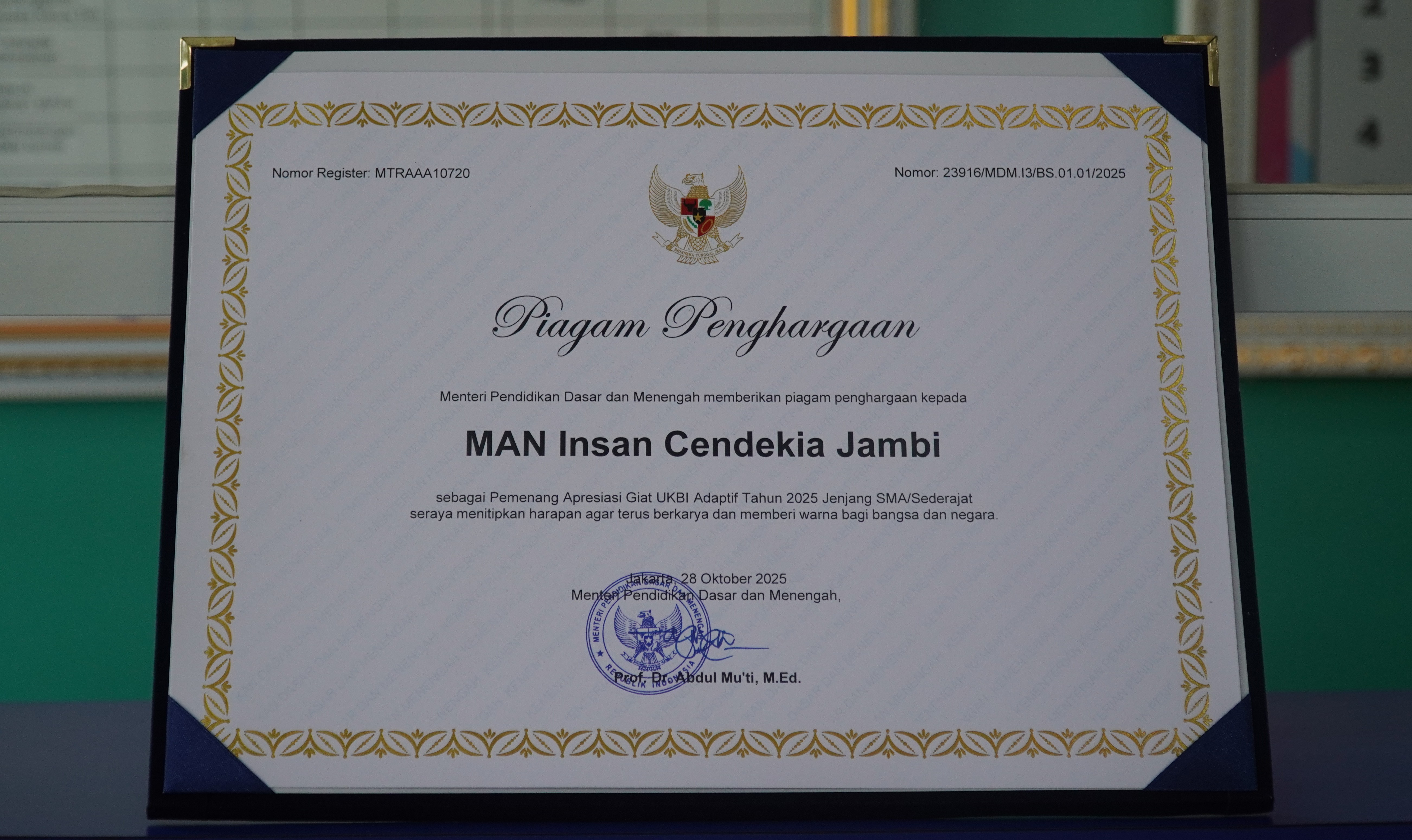MAN Insan Cendekia Jambi Raih Penghargaan Menteri Pendidikan Dasar dan Menengah dalam Apresiasi Giat UKBI Adaptif 2025