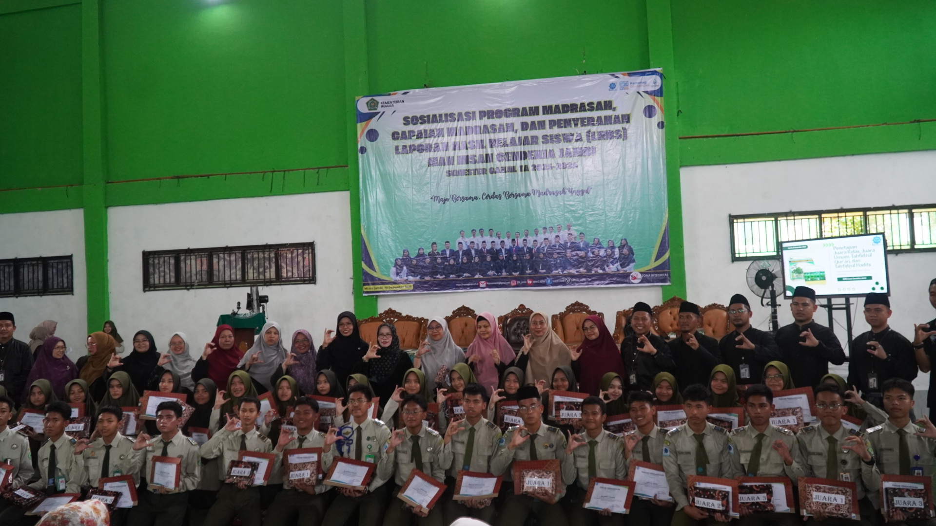 Membanggakan, Siswa MAN IC Jambi Raih Prestasi Tahfidz Qur’an dan Hadits