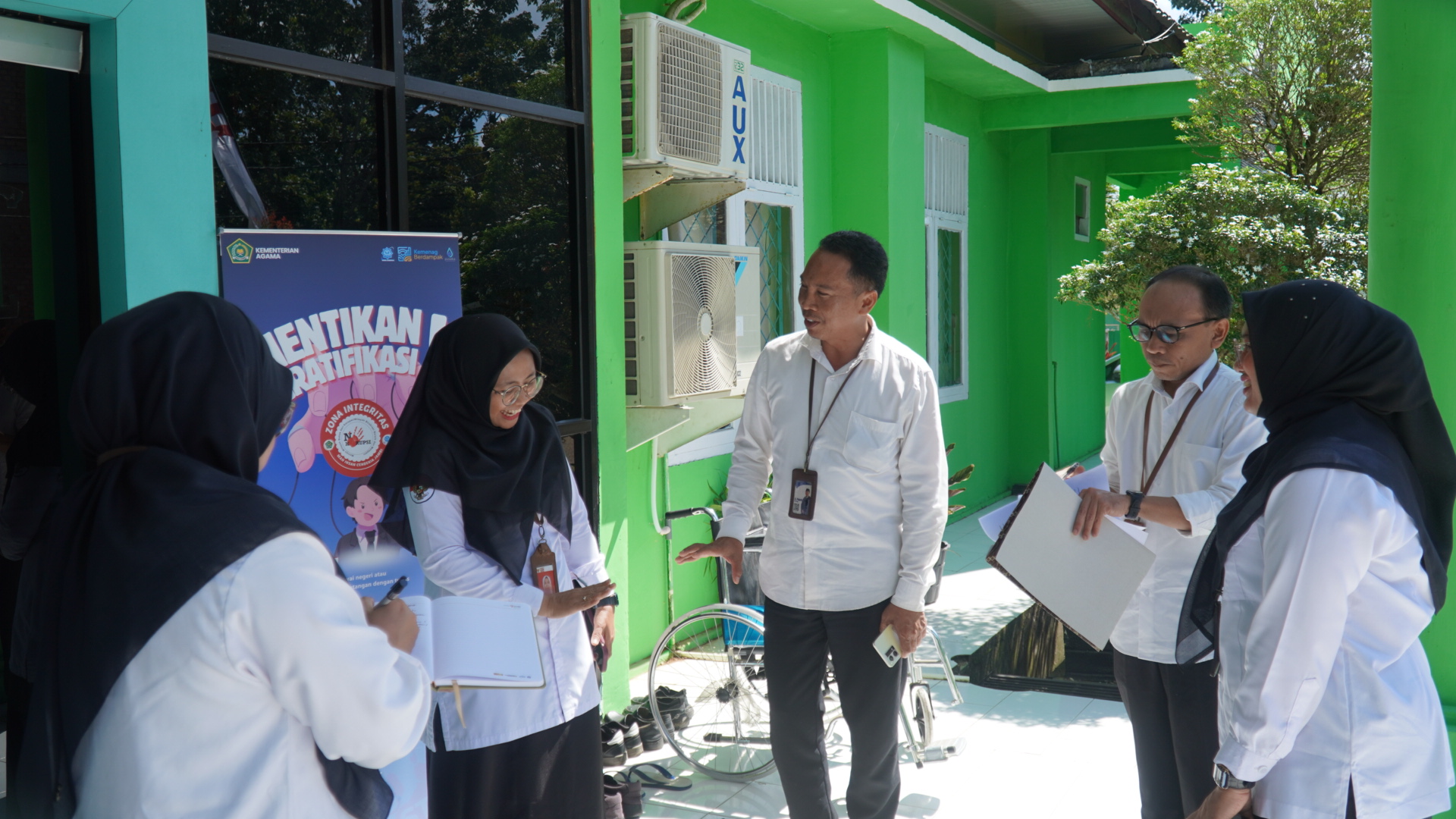 Observasi Layanan Publik MAN IC Jambi Perkuat Komitmen Pembangunan Zona Integritas Menuju WBK