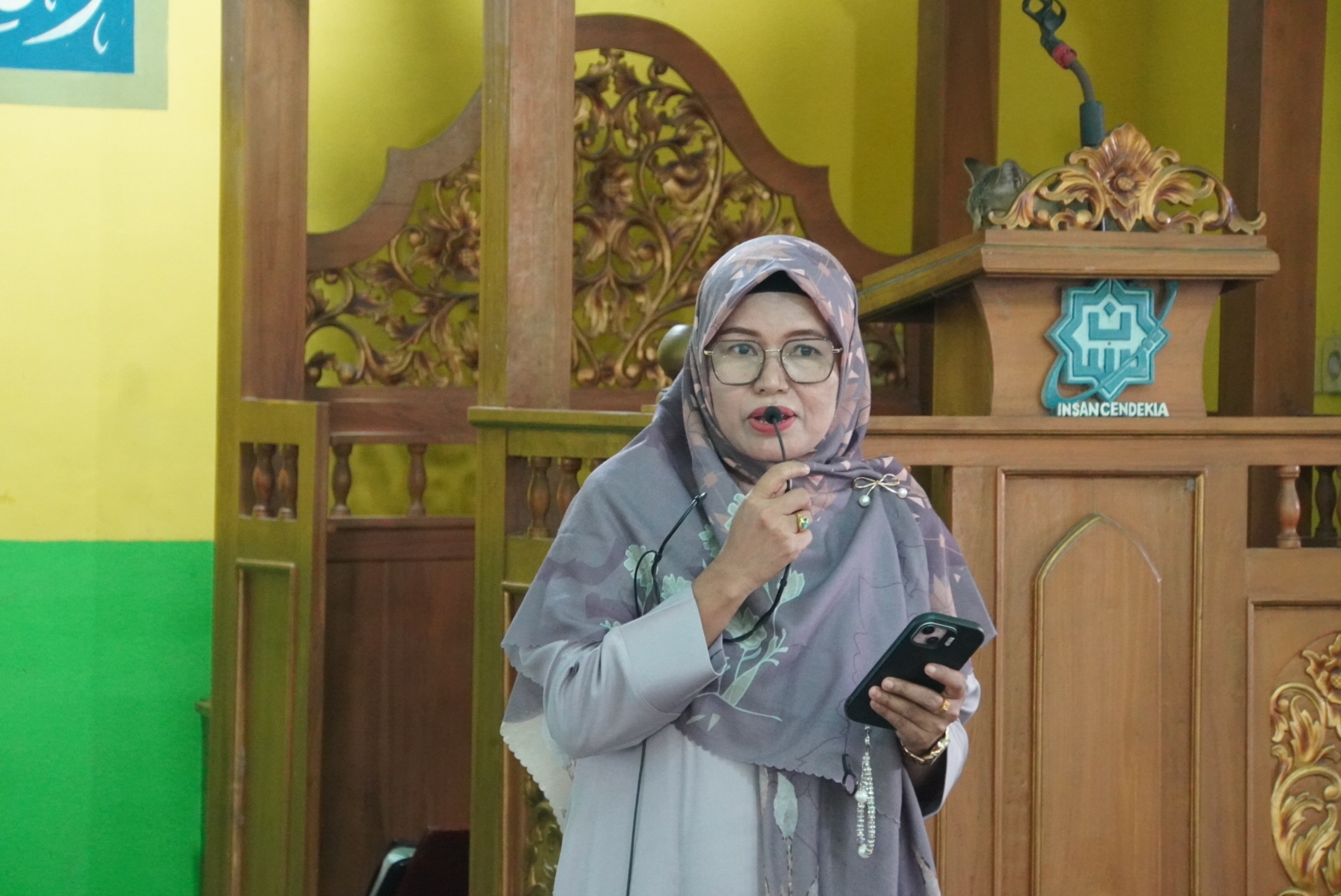 Osis Ikuti Sosialisasi Prosedur Layanan Barang dari Luar Madrasah