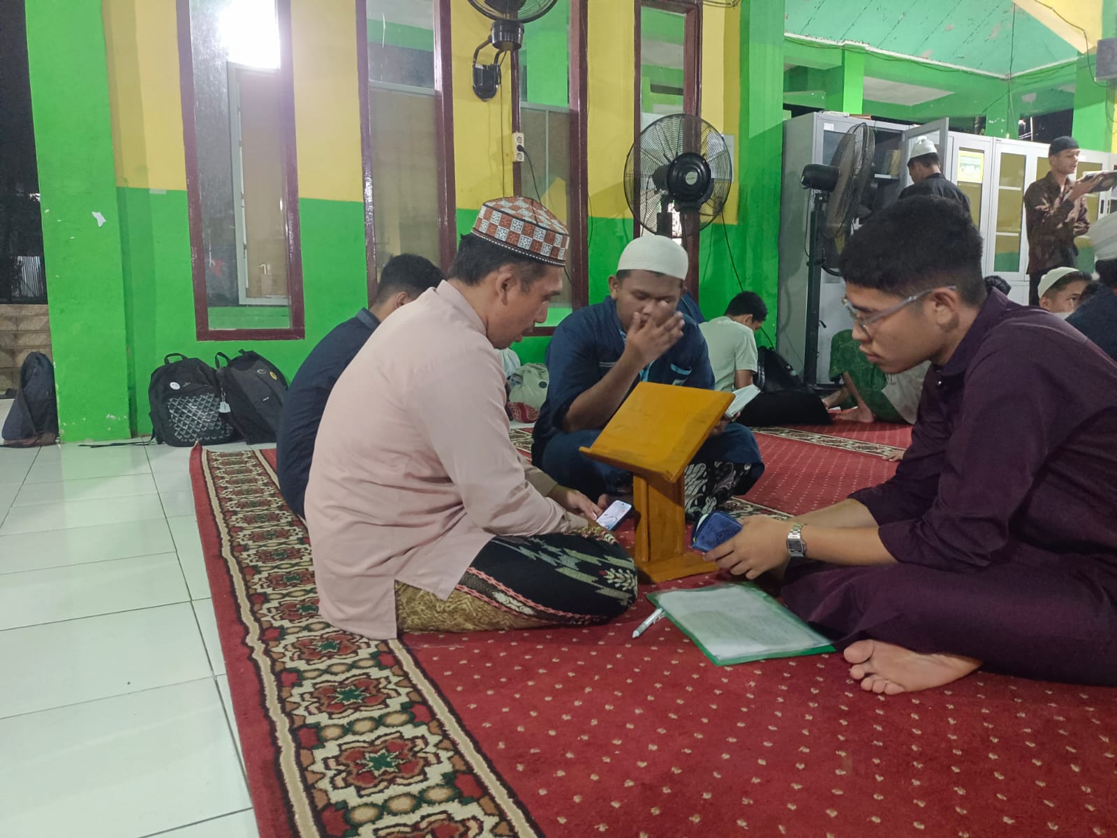 Setoran Tahfidz Al-Qur’an Murid MAN Insan Cendekia Jambi Rutin Digelar Bakda Maghrib