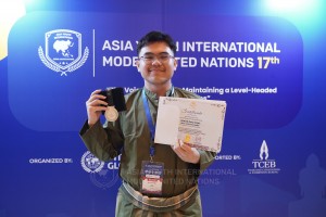 Ahmad Ibnu Majah Harumkan MAN IC Jambi dalam Forum Diplomasi Internasional di Thailand
