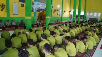 Wujudkan Kampus Religius, MAN IC Jambi Laksanakan Yasin dan Tahlil bersama Siswa dan GTK