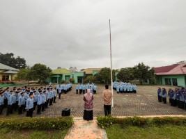 Apel Pagi, Murid Diingatkan Pentingnya Disiplin dan Tanggung Jawab