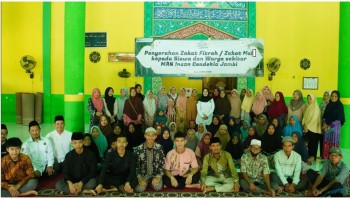 Bantu Sesama, MAN IC Jambi Realisasikan Penyerahan Zakat kepada Mustahik