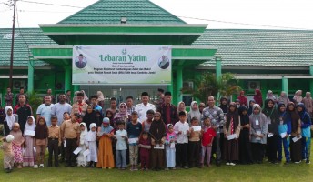 Camat Jaluko Berbagi Kebahagiaan dengan Anak Yatim di MAN Insan Cendekia Jambi