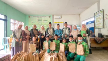 Cendekia Berbagi Hadir di MTs Nurul Huda, MAN IC Jambi Salurkan 50 Paket ATK