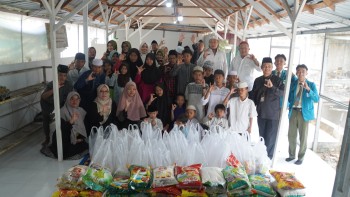 Cendekia Berbagi Hadir di Ponpes Al Fatih Pematang Sulur, 40 Paket Sembako Diserahkan