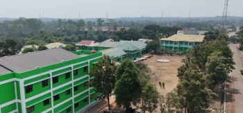 Kabut Asap Kepung Jambi, Murid MAN IC Dihadapkan pada Pilihan, Pulang atau Bertahan?