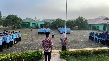 Sinergi Kedisiplinan,  Apel Pagi MAN IC Jambi Tekankan Urgensi Piket Kelas  sebagai Wujud Tanggung Jawab Bersama