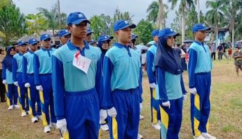 Siswa MAN IC Jambi Ikuti Gerak Jalan Indah dalam Rangka HUT RI ke-80