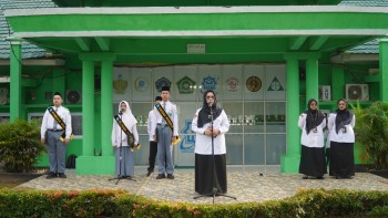 Wujudkan Karakter Murid Asrama, MAN IC Jambi Perdana Terapkan Ikrar Pelajar Indonesia dalam Upacara Bendera